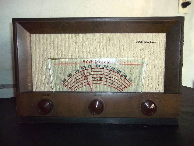RCA Victor 698MX frente.jpg